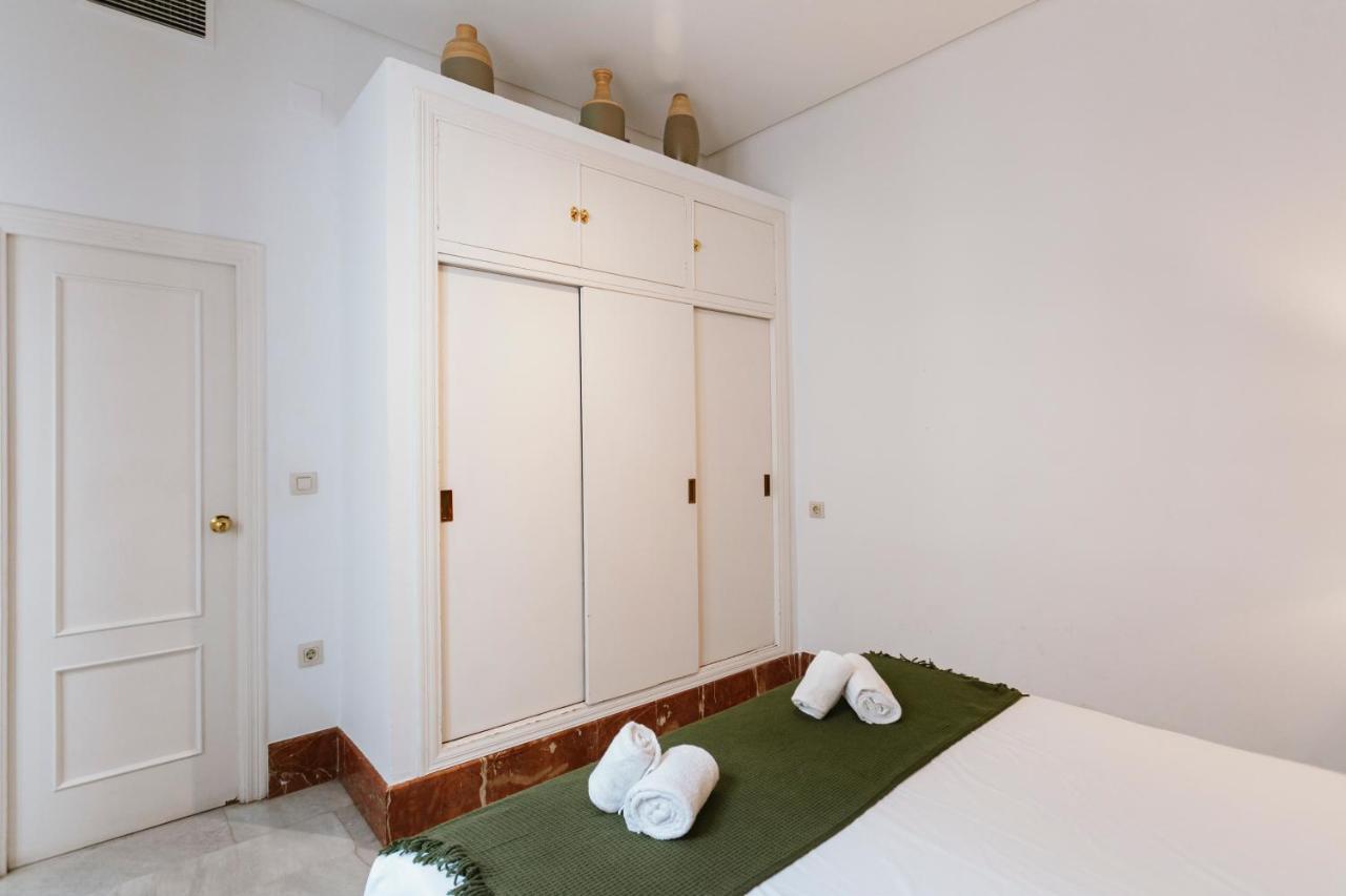 Bright And Cozy-1bd 1bth & 2bd 1bth- La Giralda Sevilla