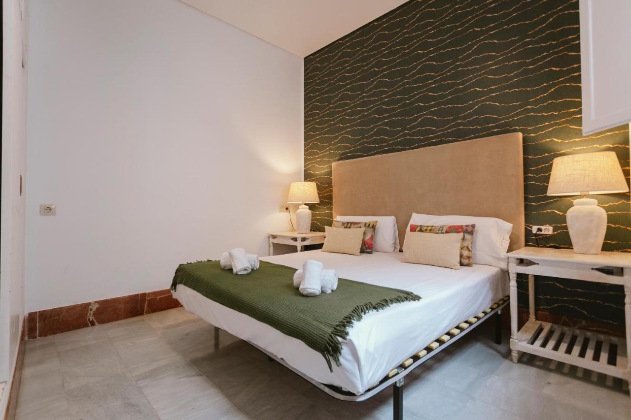 Bright And Cozy-1bd 1bth & 2bd 1bth- La Giralda Sevilla