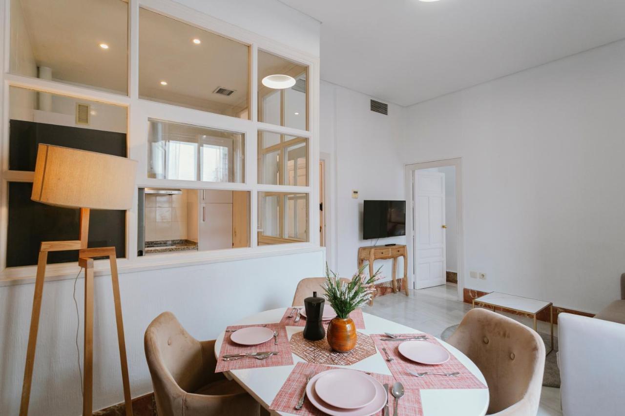 Apartment Bright And Cozy-1bd 1bth & 2bd 1bth- La Giralda Sevilla